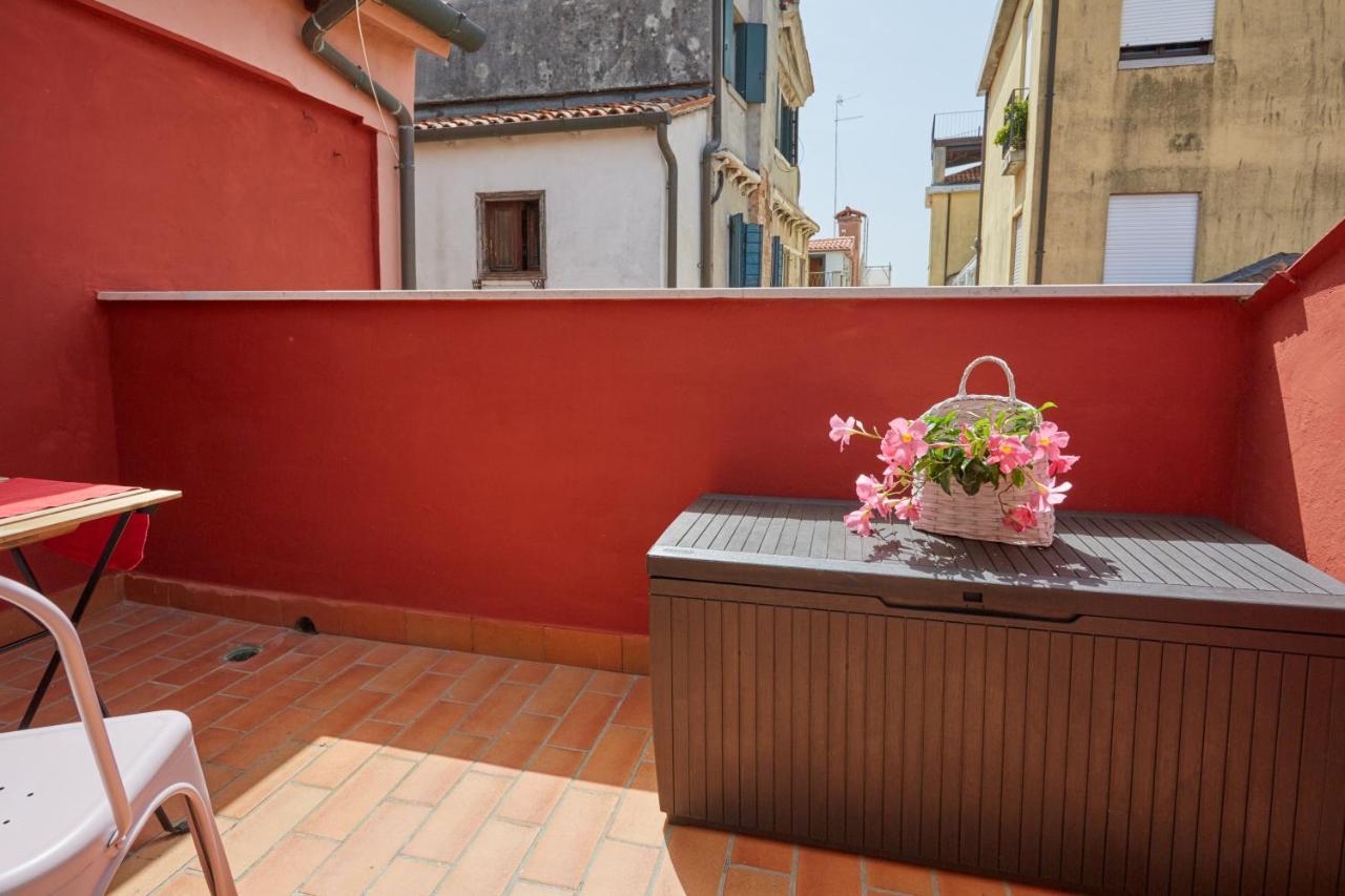 Acqua - Attico Con Terrazza Apartment Venesia Bagian luar foto