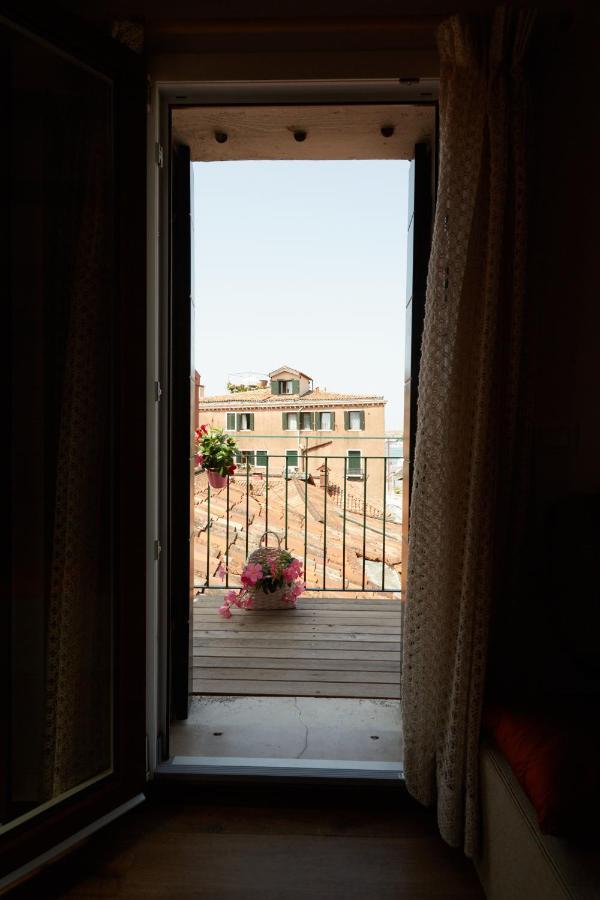 Acqua - Attico Con Terrazza Apartment Venesia Bagian luar foto